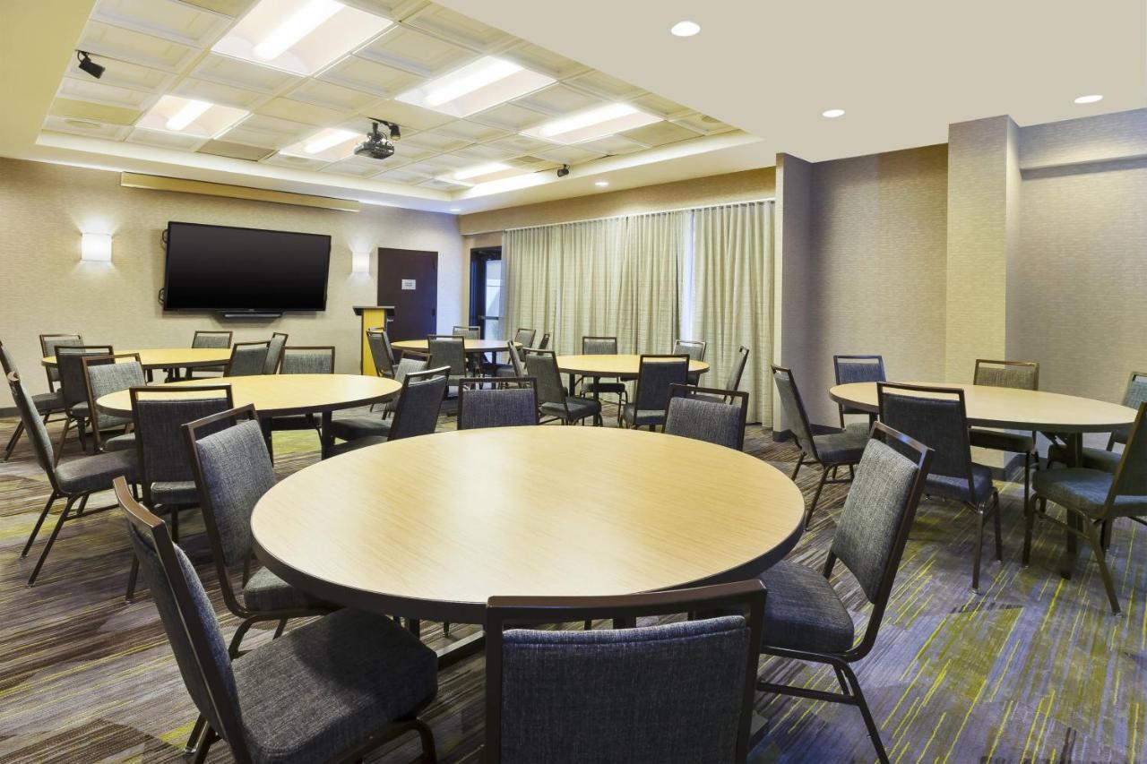 Courtyard By Marriott Secaucus Meadowlands Hotel Bagian luar foto