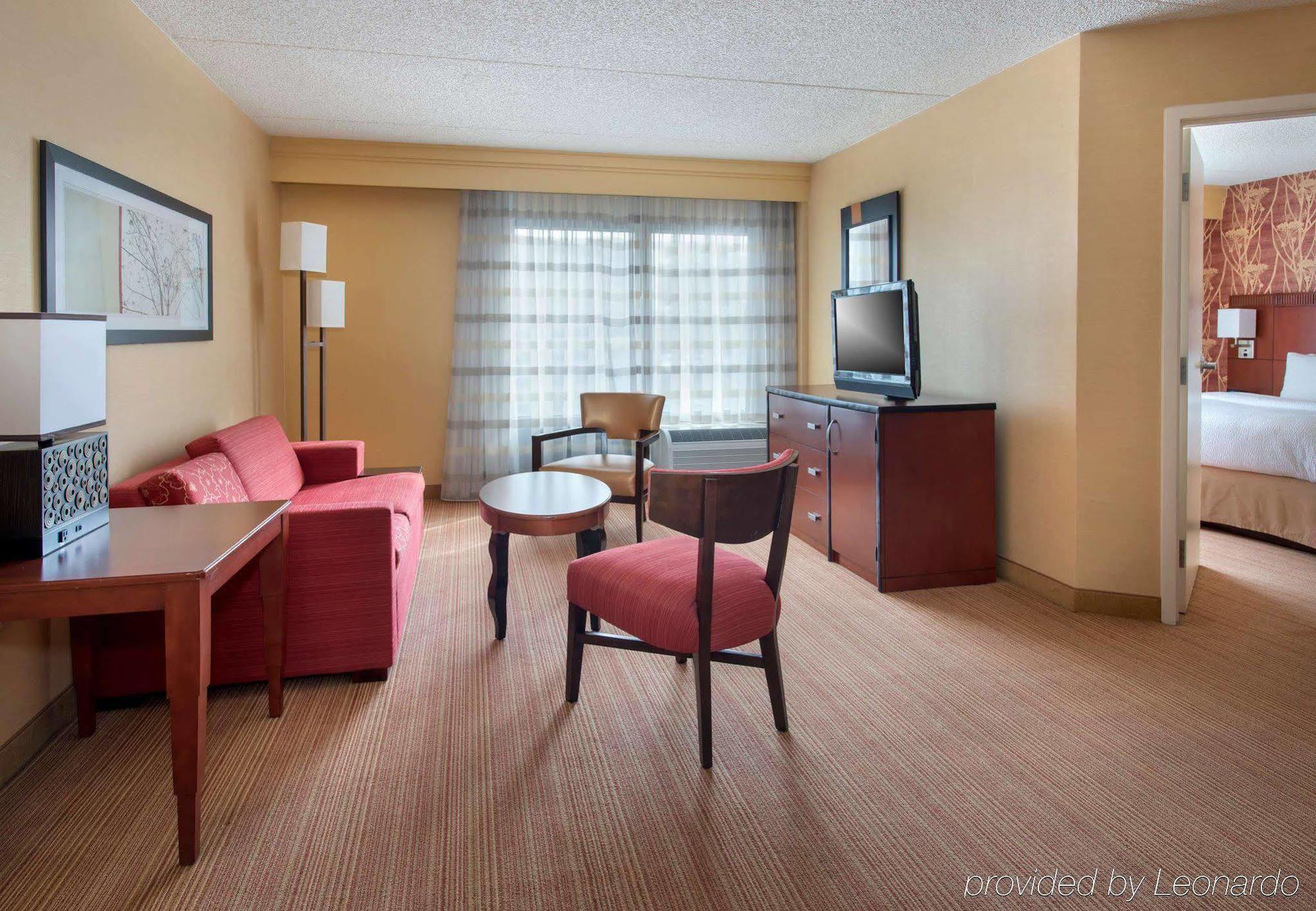 Courtyard By Marriott Secaucus Meadowlands Hotel Bagian luar foto