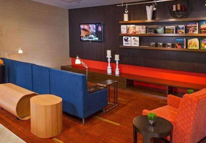 Courtyard By Marriott Secaucus Meadowlands Hotel Bagian luar foto