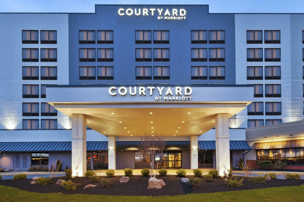 Courtyard By Marriott Secaucus Meadowlands Hotel Bagian luar foto